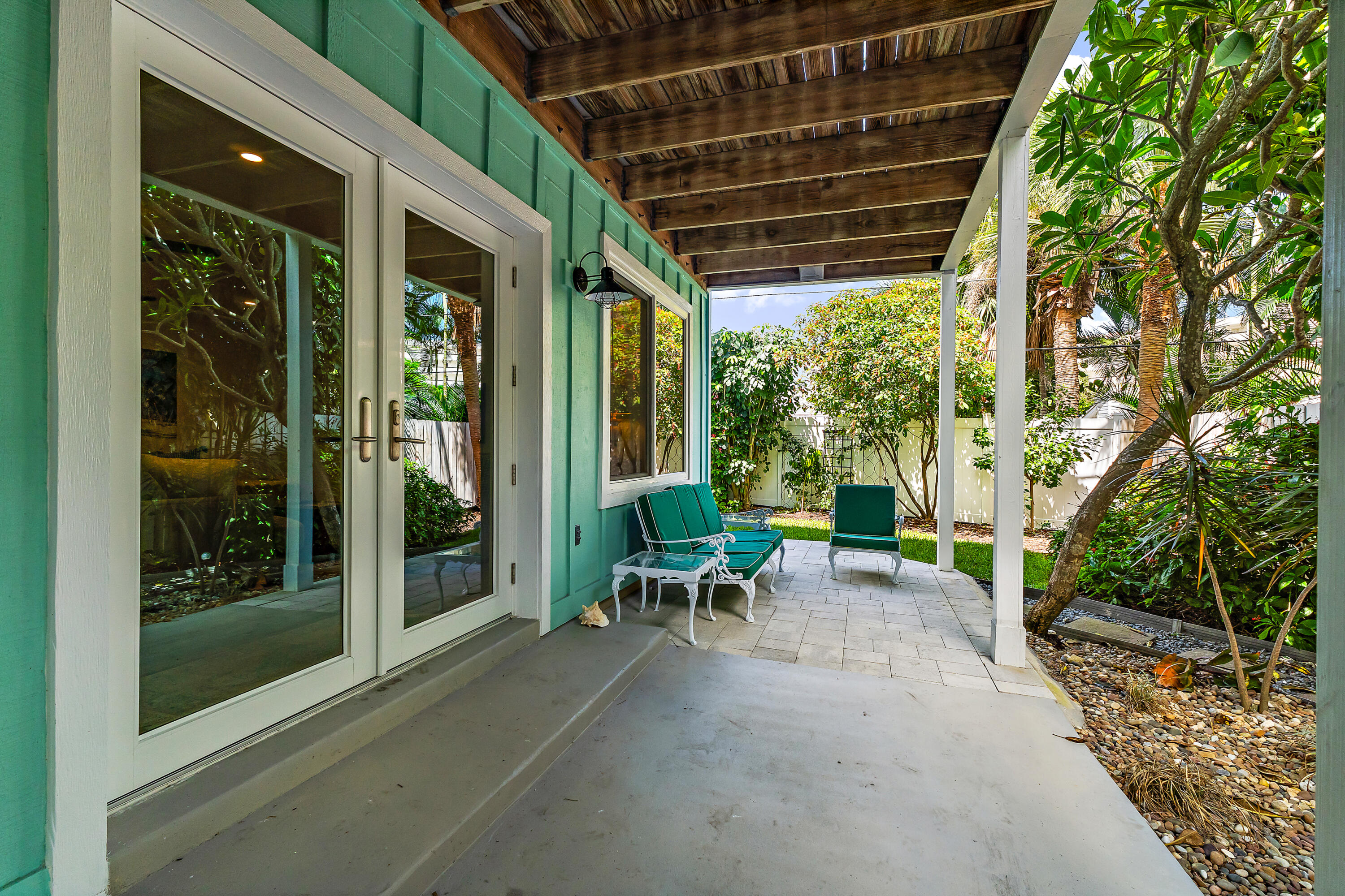 3463 Canal Court Jupiter, FL 33469 - Photo 52 of 62 Side Yard