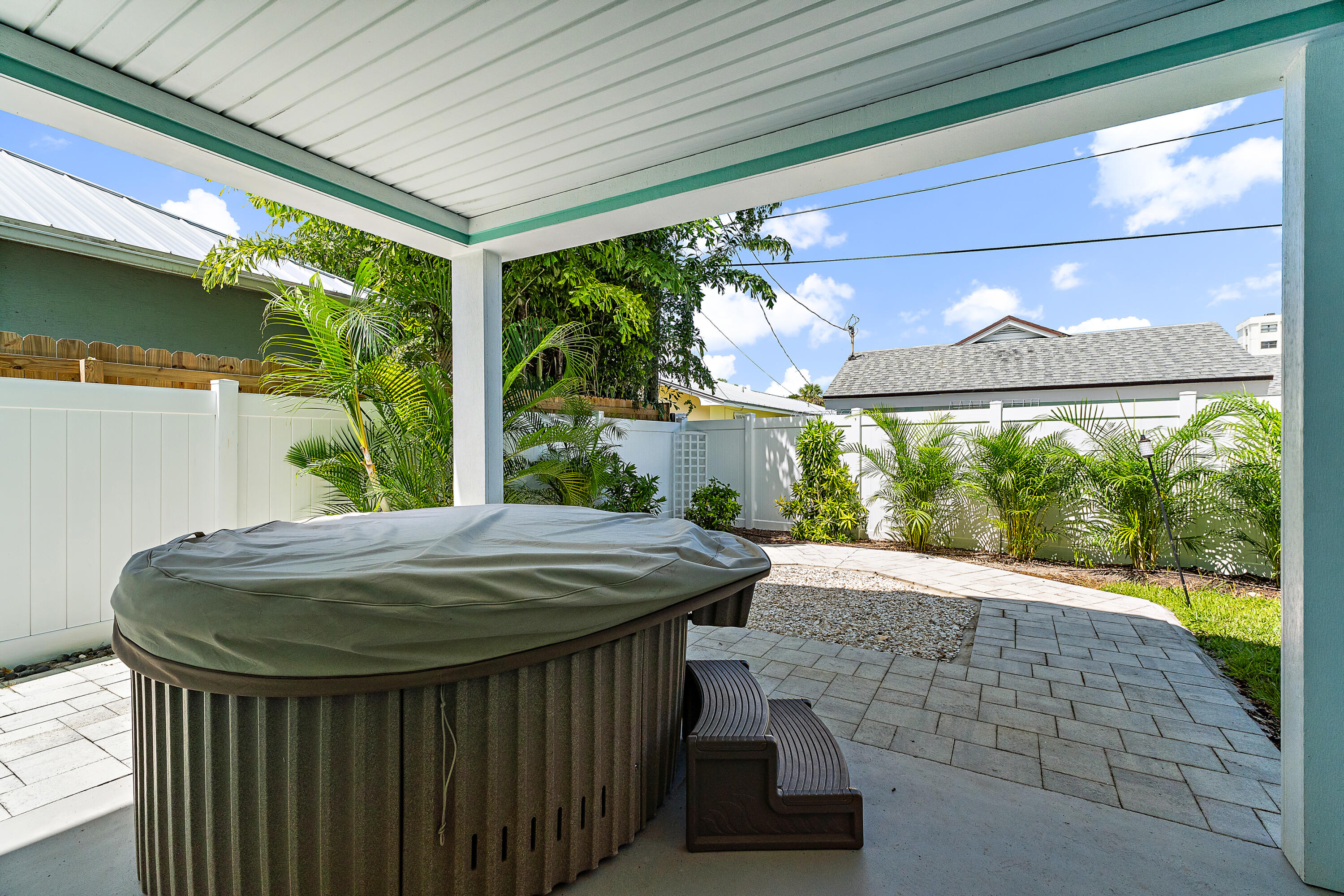 3463 Canal Court Jupiter, FL 33469 - Photo 57 of 62 Spa/Yard