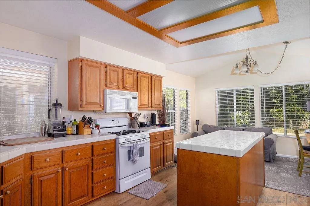 1126 Cottontail Road Vista, CA 92081 - Photo 2 of 18 Gallery Image 2