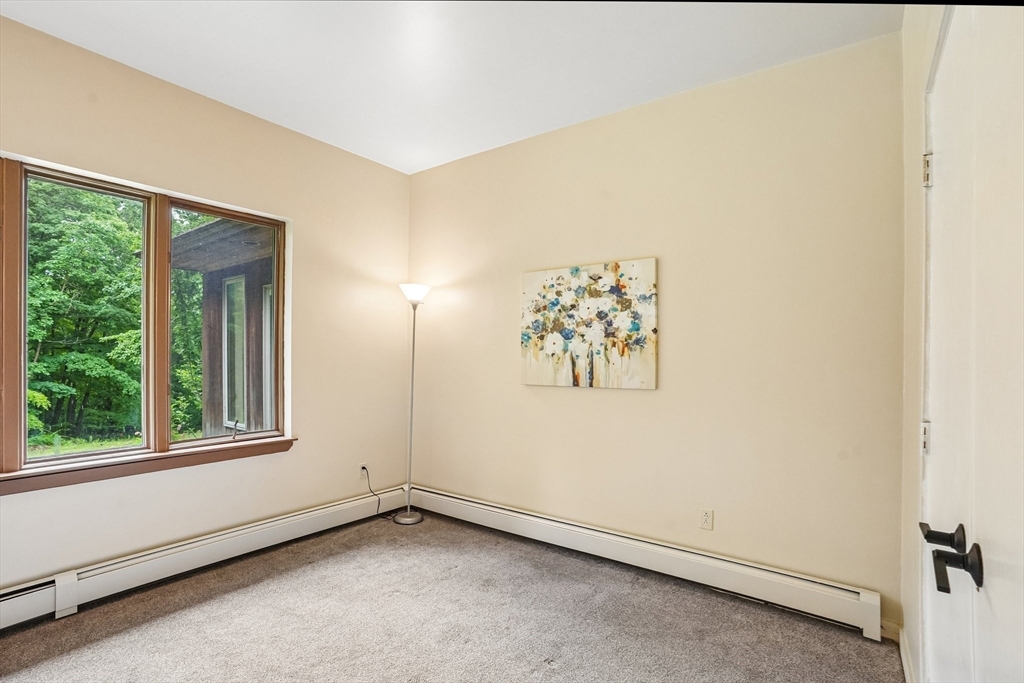 76 Foster Road Ashby, MA 01431 - Photo 15 of 38