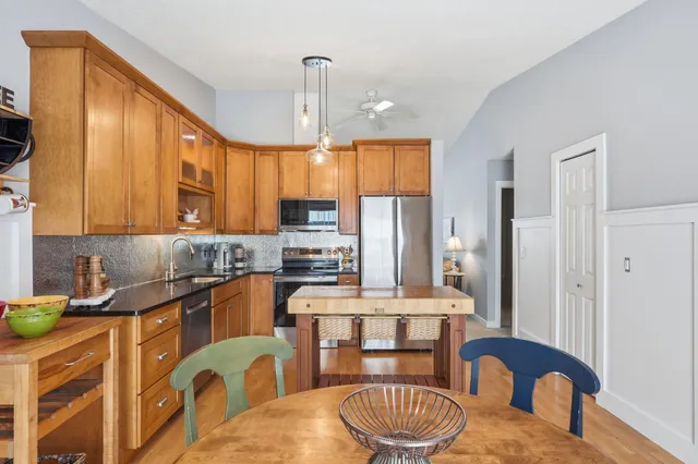 $315,000 | 1396 Arden View Drive, Arden Hills, MN 55112