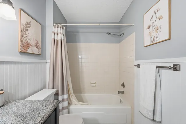 $315,000 | 1396 Arden View Drive, Arden Hills, MN 55112