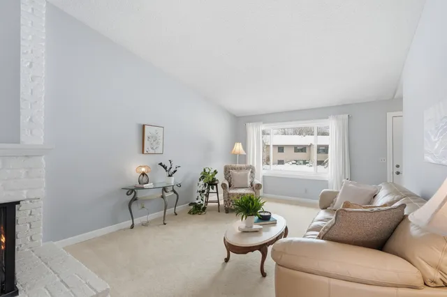 $315,000 | 1396 Arden View Drive, Arden Hills, MN 55112