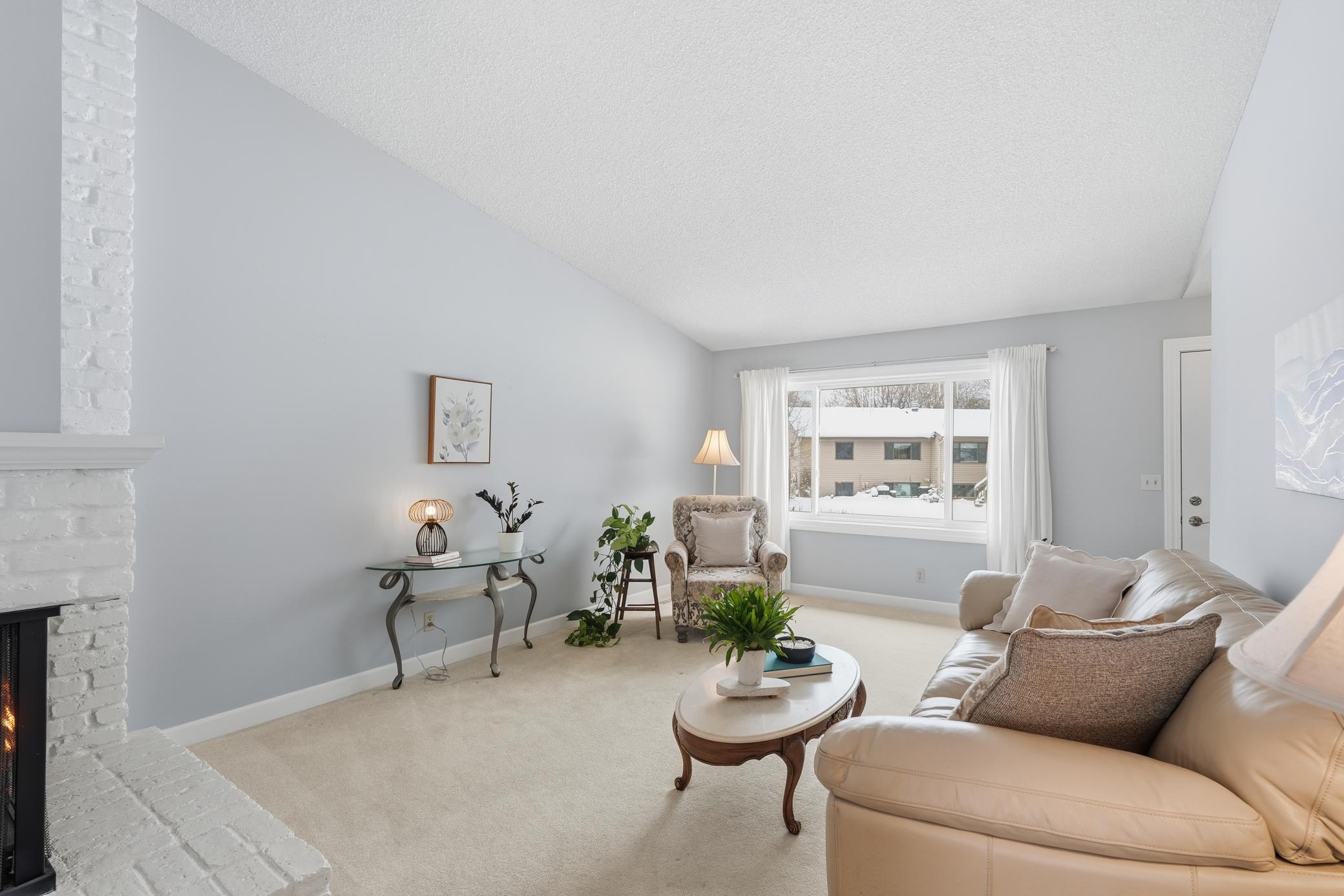 1396 Arden View Drive St. Paul, MN 55112 - Photo 7 of 30