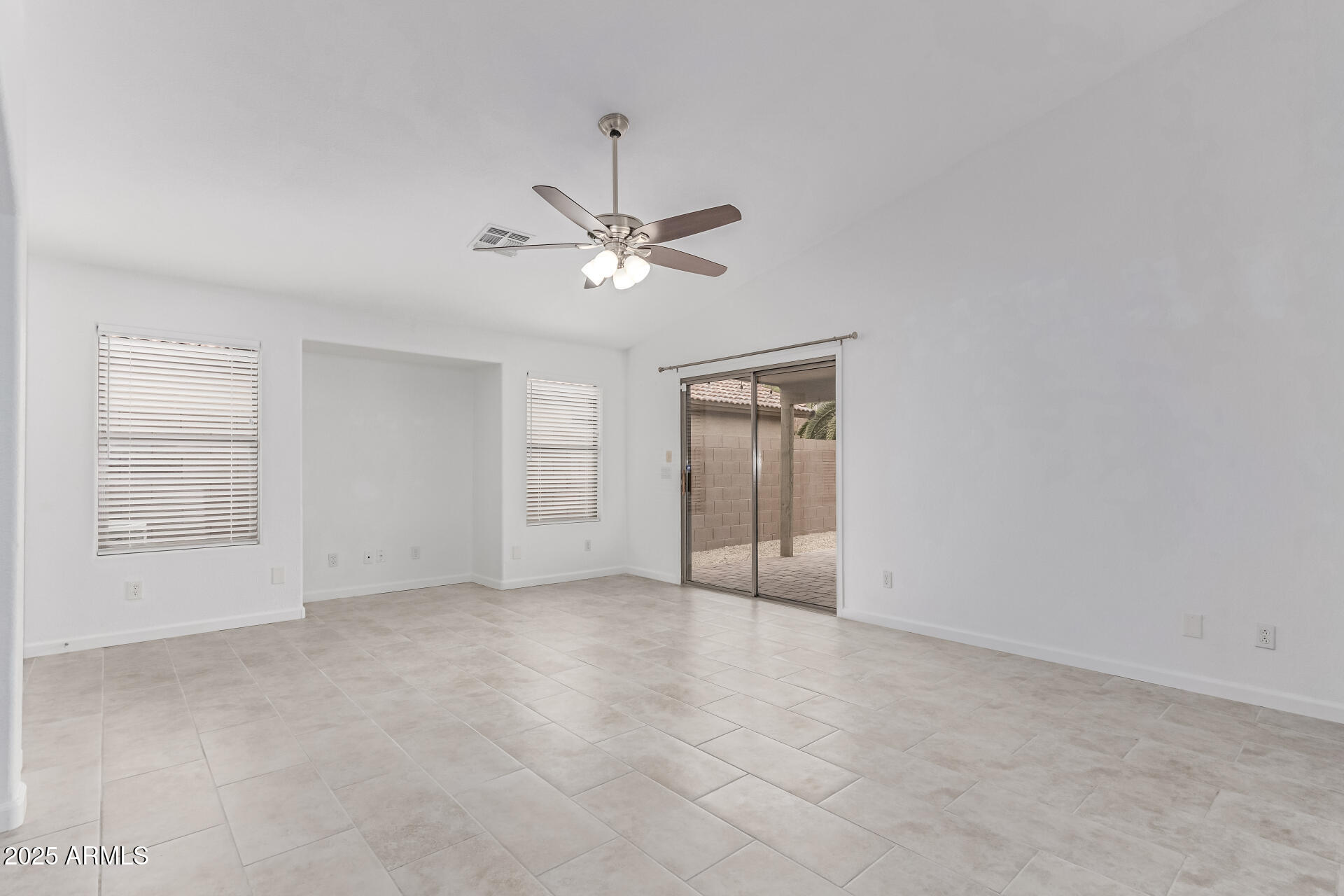 2629 East Beverly Road Phoenix, AZ 85042 - Photo 3 of 22 Beverly Road!