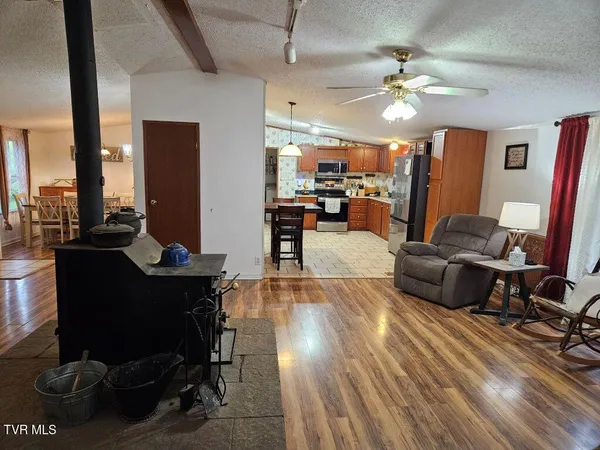 $210,000 | 17508 Dreamers Lane, Glade Spring, VA 24340
