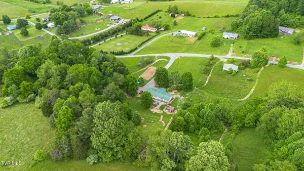 $210,000 | 17508 Dreamers Lane, Glade Spring, VA 24340