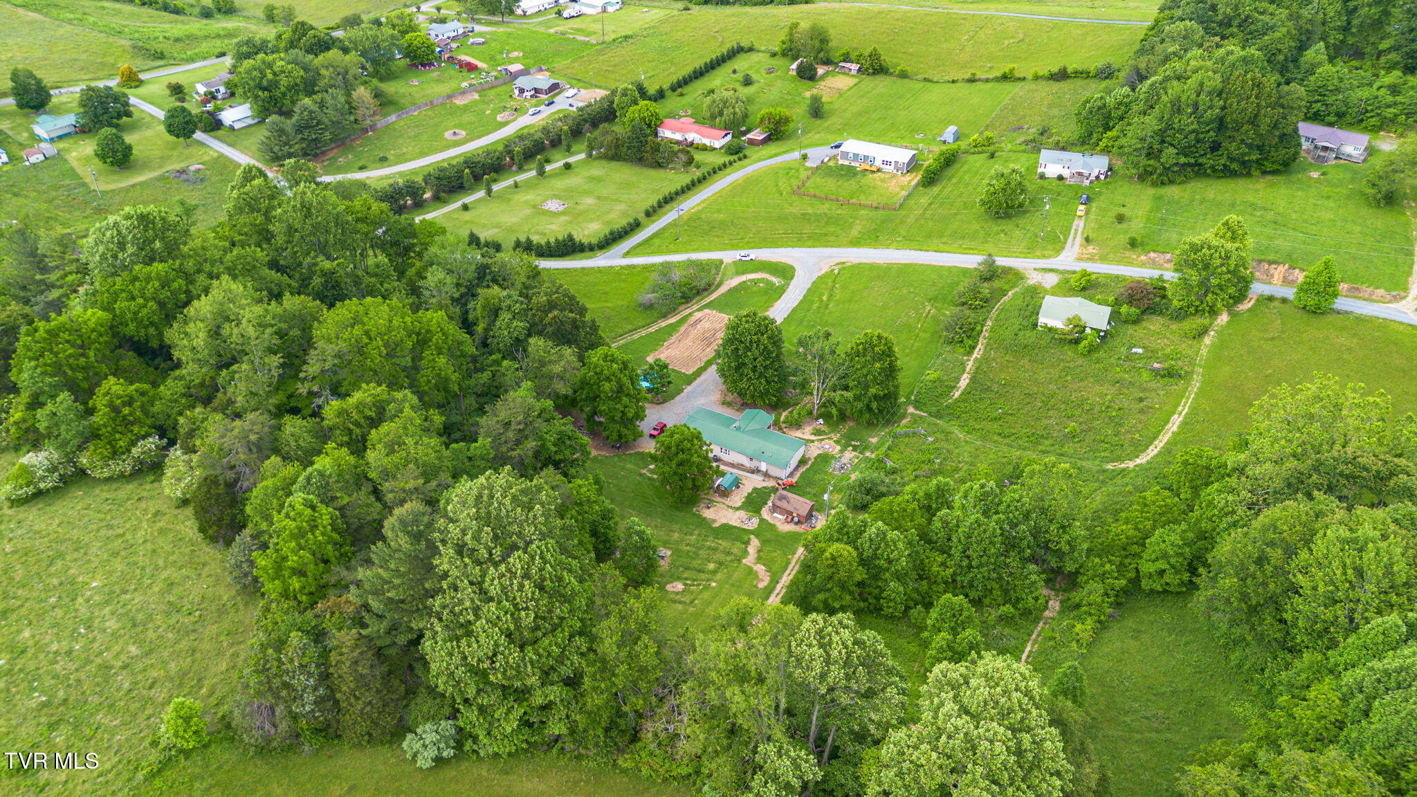 17508 Dreamers Lane Glade Spring, VA 24340 - Photo 35 of 38 34