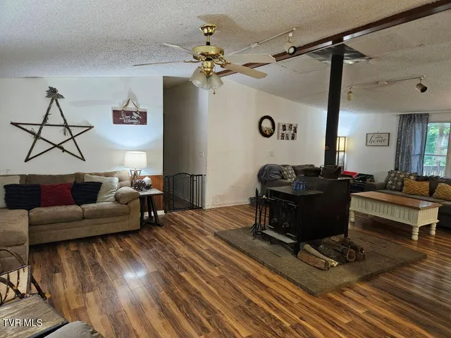 $210,000 | 17508 Dreamers Lane, Glade Spring, VA 24340