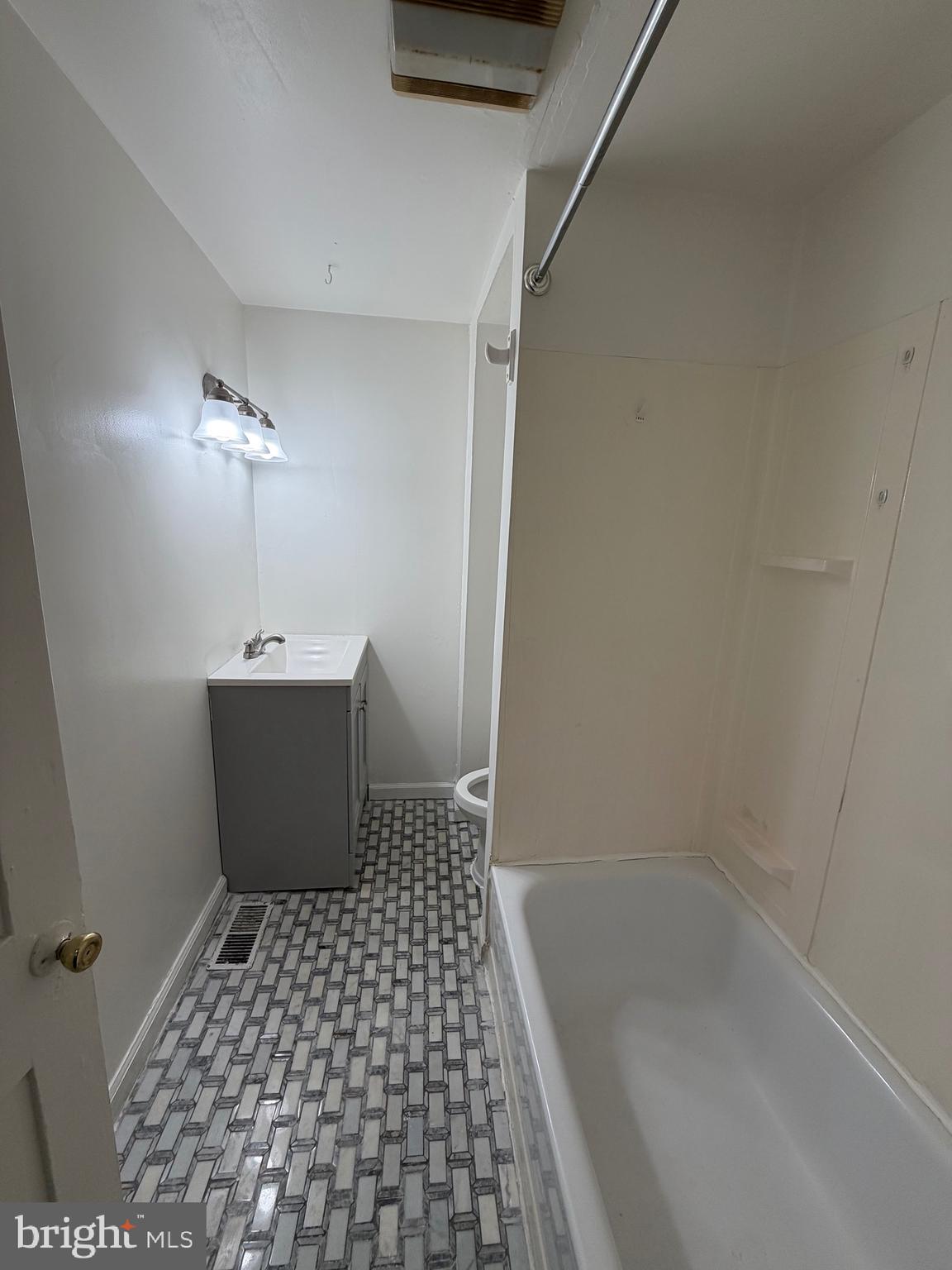 747 Carroll Street Baltimore, MD 21230 - Photo 32 of 37