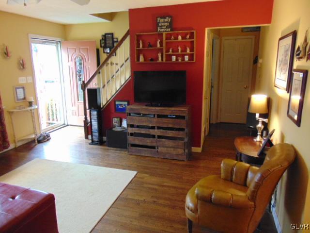 3055 Avon Road Bethlehem, PA 18017 - Photo 4 of 31 Gallery Image 4