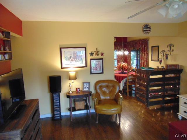 3055 Avon Road Bethlehem, PA 18017 - Photo 8 of 31 Gallery Image 8