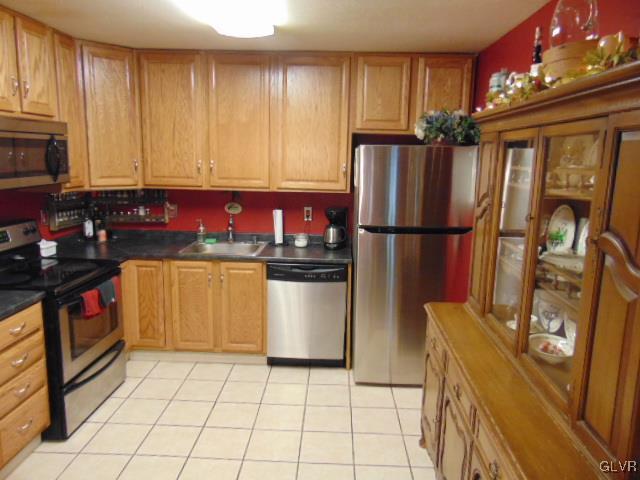 3055 Avon Road Bethlehem, PA 18017 - Photo 10 of 31 Gallery Image 10