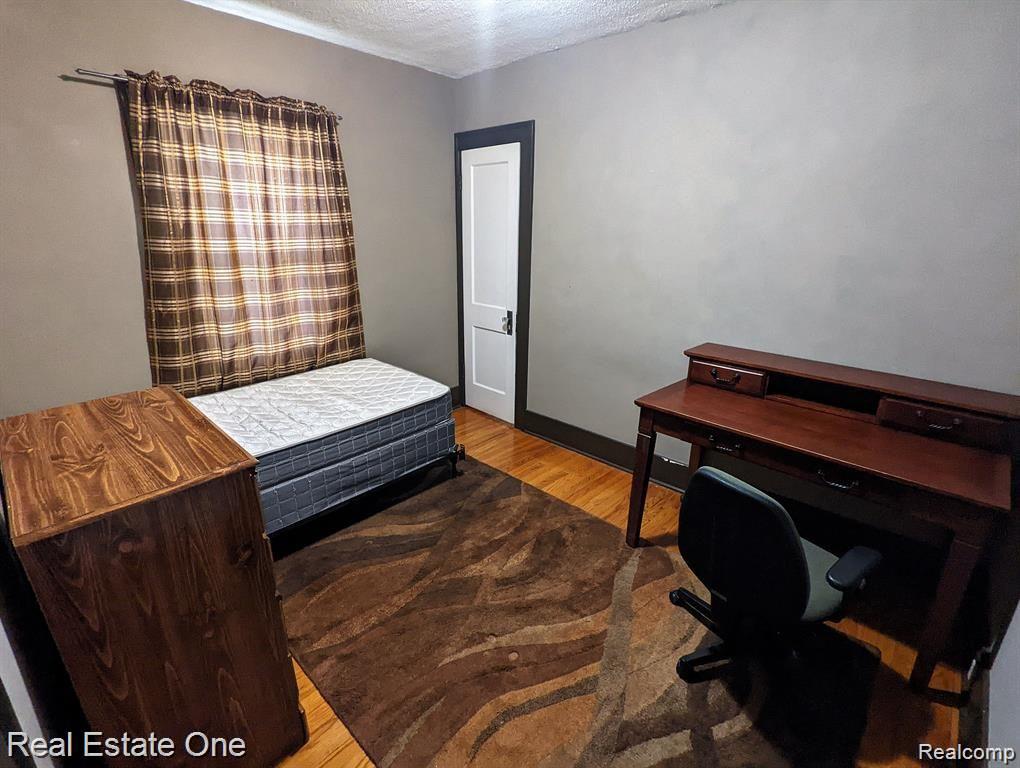 2034 Monteith Street Flint, MI 48504 - Photo 5 of 7 Gallery Image 5