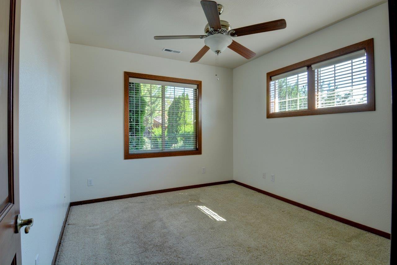 346 Ridgeway Avenue Central Point, OR 97502 - Photo 15 of 24 Additional Photo