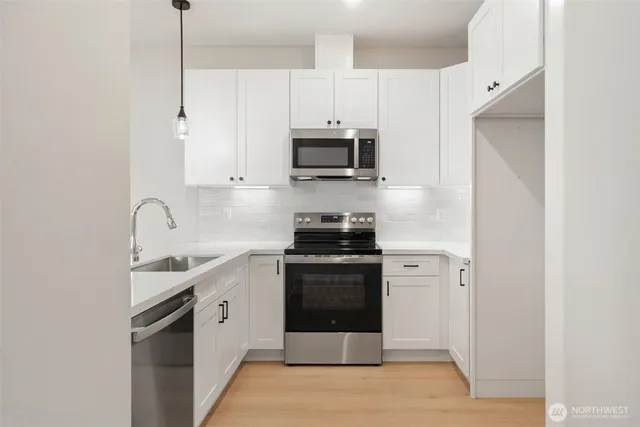 $419,950 | 669 West Hendrickson Road, Unit 3, Sequim, WA 98382