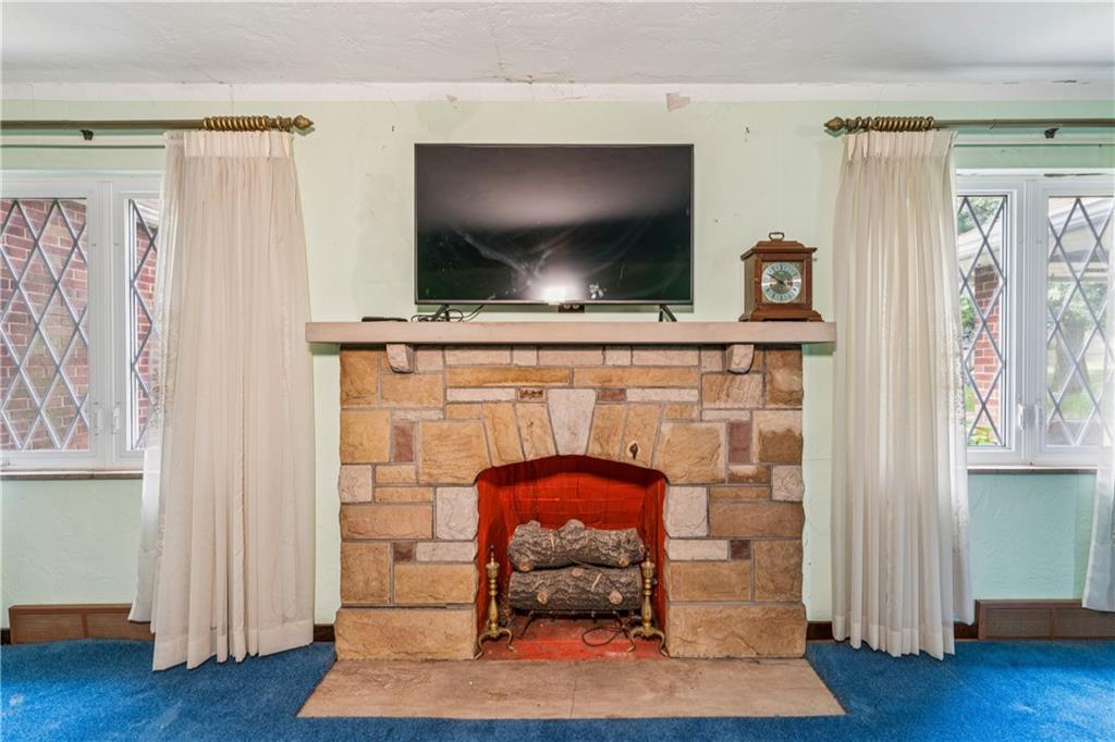 8554 Peebles Road Pittsburgh, PA 15237 - Photo 5 of 31 Gallery Image 5