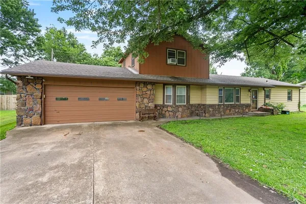$189,000 | 702 South 35th Street, Parsons, KS 67357