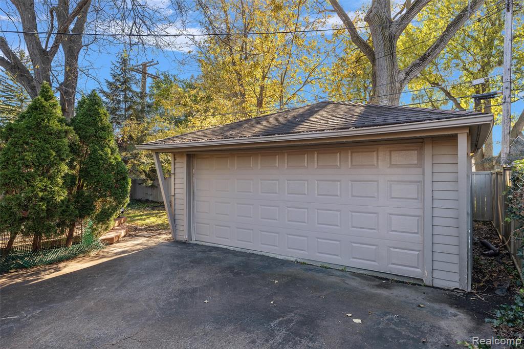 1653 Taunton Road Birmingham, MI 48009 - Photo 38 of 38