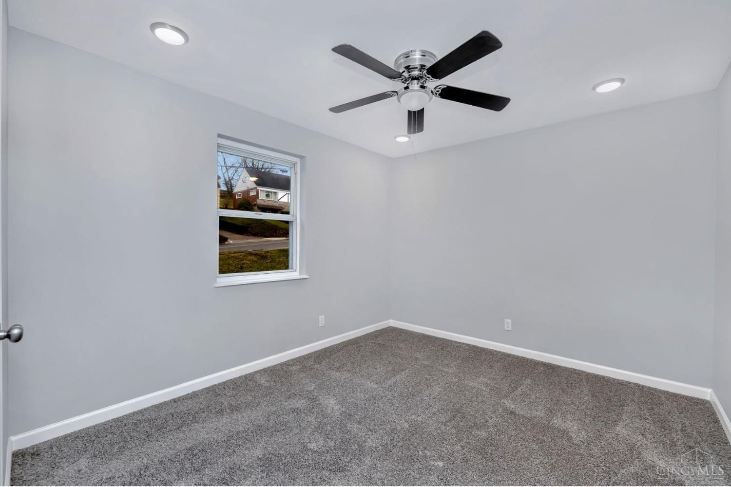 4284 Foley Road Cincinnati, OH 45205 - Photo 18 of 34