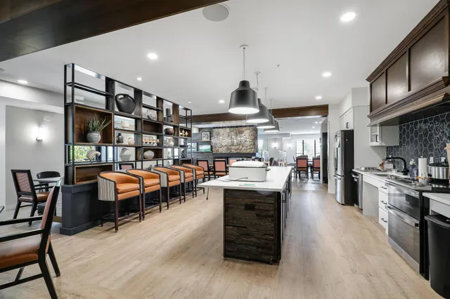 $632,963 | 1948 Wayzata Boulevard, Unit 308, Long Lake, MN 55356