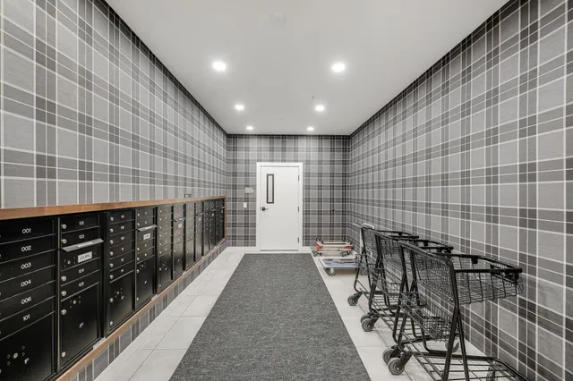 $632,963 | 1948 Wayzata Boulevard, Unit 308, Long Lake, MN 55356