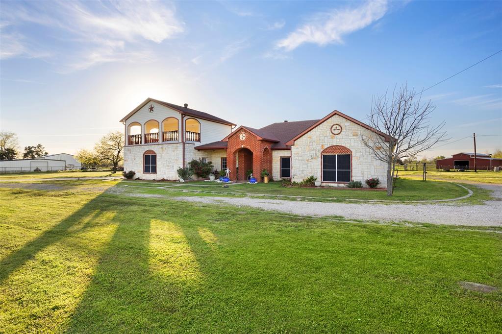 6524 Fair Road Kaufman, TX 75142 - Photo 2 of 30 a view of house with garden