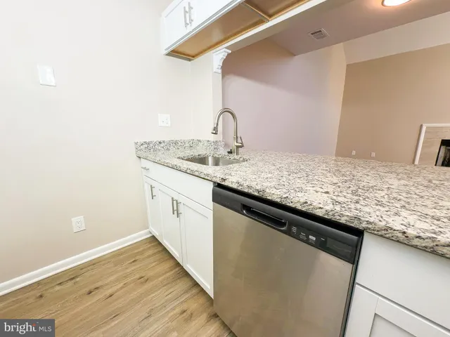 $2,300 | 13405 Shady Knoll Drive, Silver Spring, MD 20904