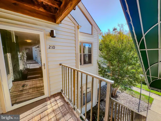 $2,300 | 13405 Shady Knoll Drive, Silver Spring, MD 20904