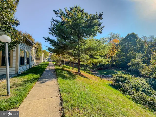 $2,300 | 13405 Shady Knoll Drive, Silver Spring, MD 20904