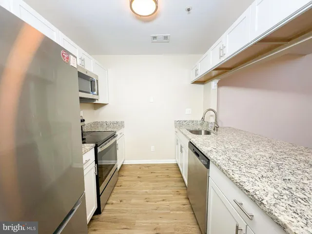 $2,300 | 13405 Shady Knoll Drive, Silver Spring, MD 20904