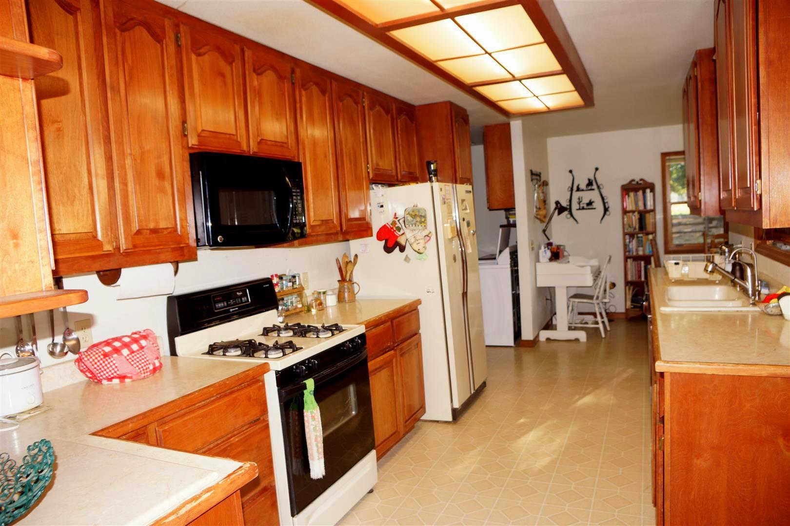 28187 Williams Ranch Road Millville, CA 96062 - Photo 21 of 82 Main Hm - Kitchen