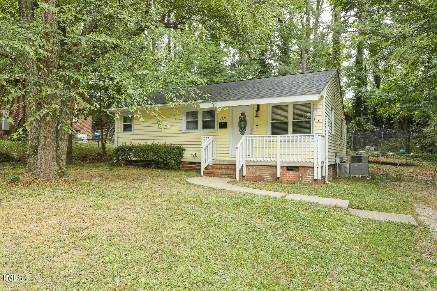 1621 Greenbriar Road Durham, NC 27701 - Photo 2 of 26 003
