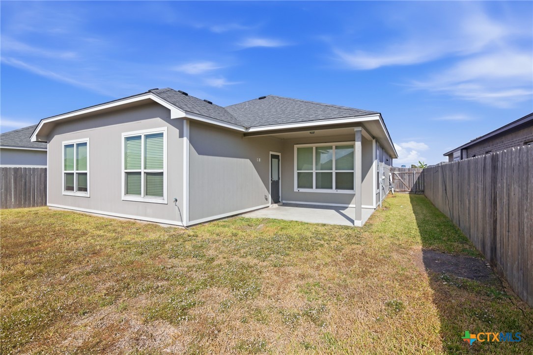 103 Dripping Spring Victoria, TX 77904 - Photo 23 of 27