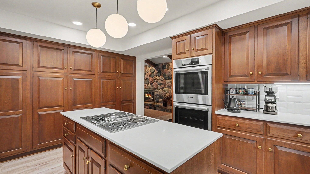 5595 Mountain Road Brighton, MI 48116 - Photo 13 of 61