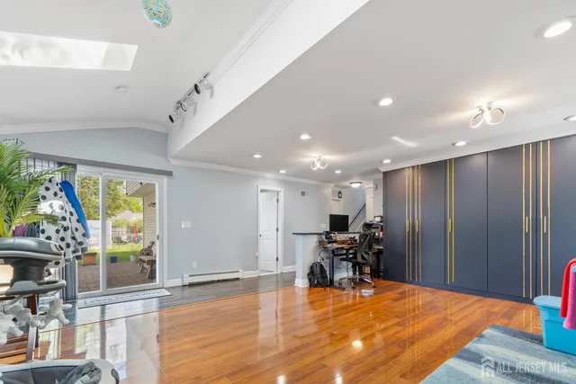 $759,000 | 14 Bonnie Lane, Colonia, NJ 07067