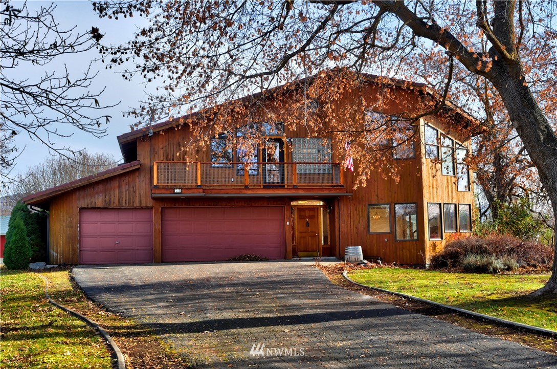 78 Woods Road Omak, WA 98841 - Photo 1 of 40 a house view with a backyard space