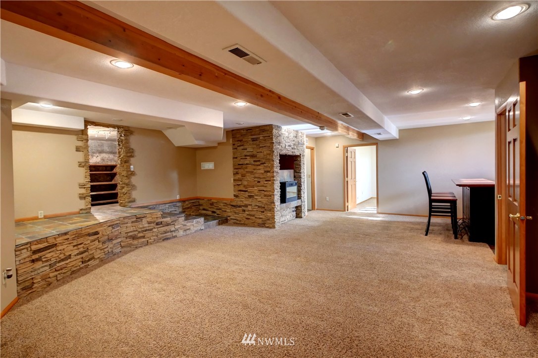 78 Woods Road Omak, WA 98841 - Photo 23 of 40 a view of livingroom with furniture