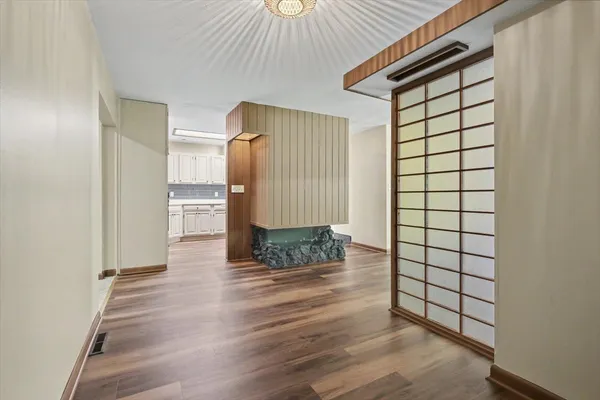 $395,000 | 2 Walton Place, Normal, IL 61761