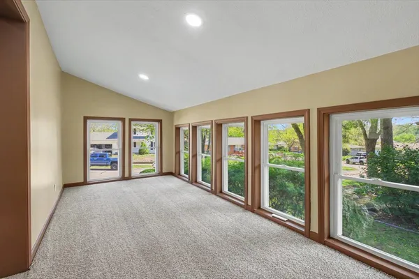 $385,000 | 2 Walton Place, Normal, IL 61761