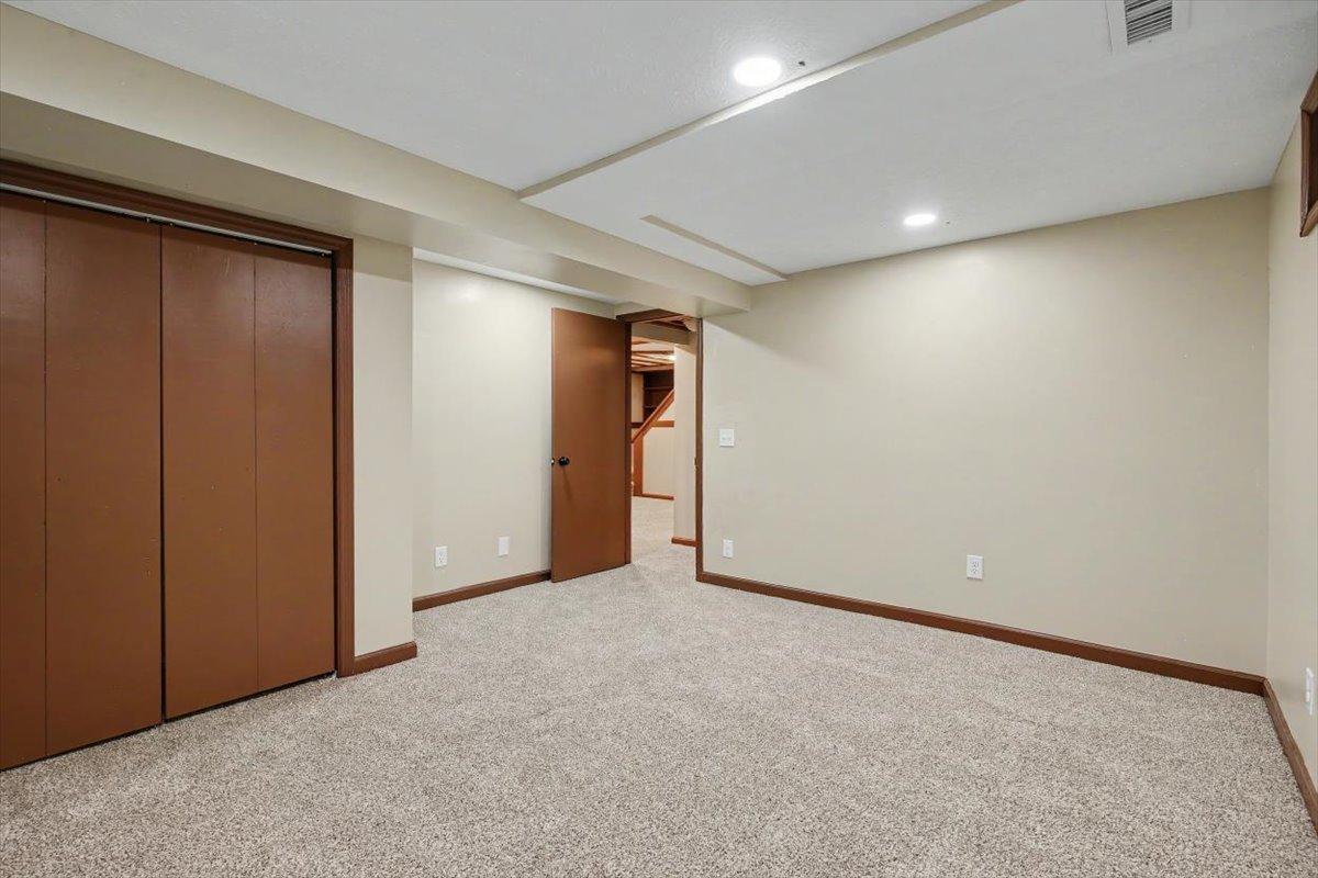 2 Walton Place Normal, IL 61761 - Photo 35 of 47