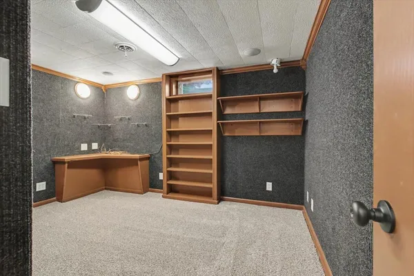 $395,000 | 2 Walton Place, Normal, IL 61761