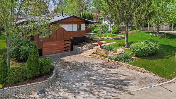 $395,000 | 2 Walton Place, Normal, IL 61761