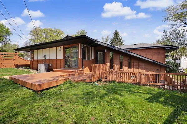 $395,000 | 2 Walton Place, Normal, IL 61761