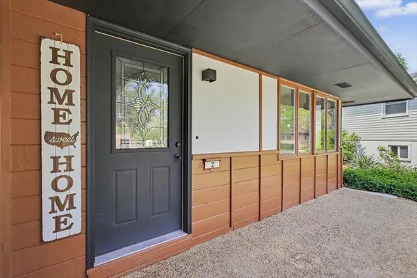 $395,000 | 2 Walton Place, Normal, IL 61761