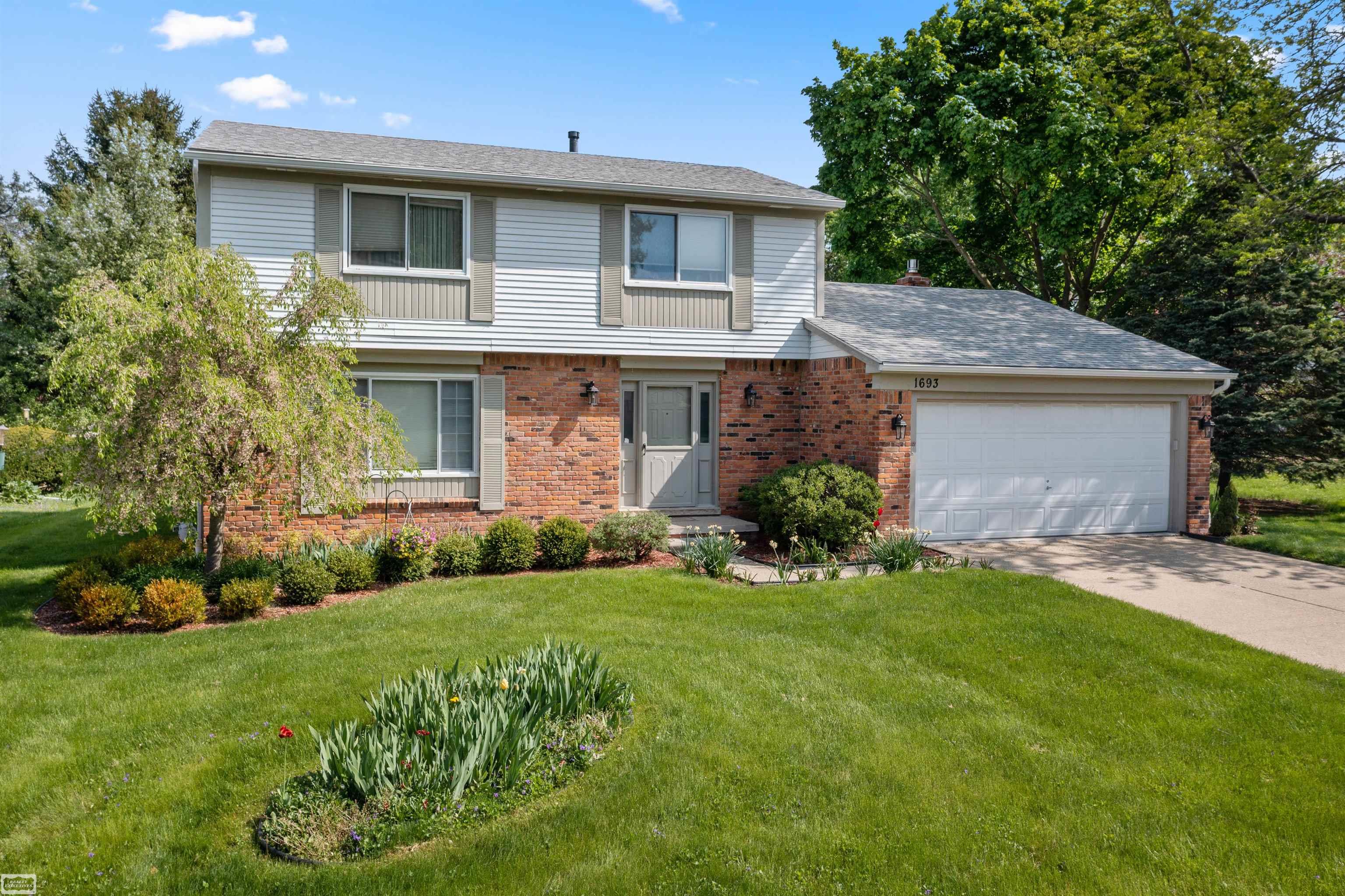 1693 Dennett Lane Rochester, MI 48307 - Photo 50 of 53 50109504-49.JPG