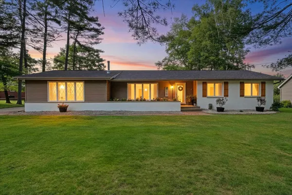 $739,900 | N6180 Wolf River Road, Shawano, WI 54166