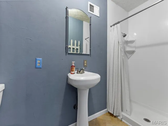 $236,900 | 226 South 9th Street, East Alton, IL 62024