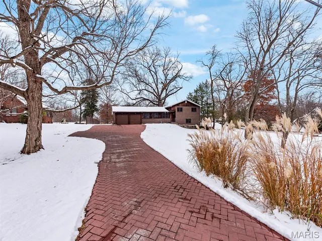 $236,900 | 226 South 9th Street, East Alton, IL 62024