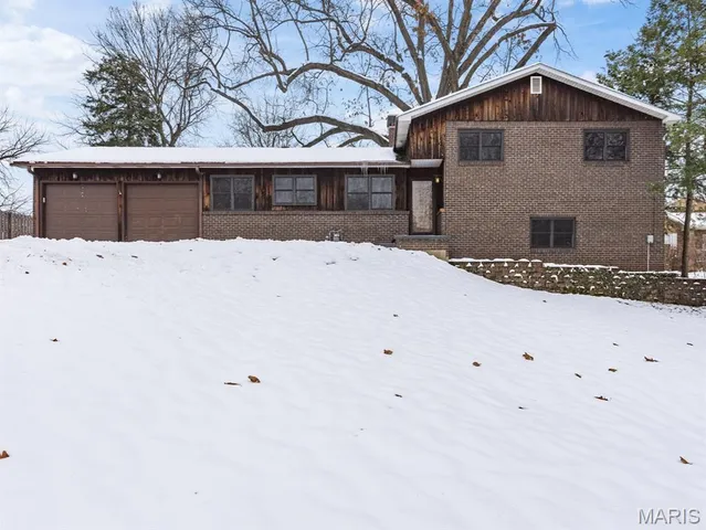 $236,900 | 226 South 9th Street, East Alton, IL 62024